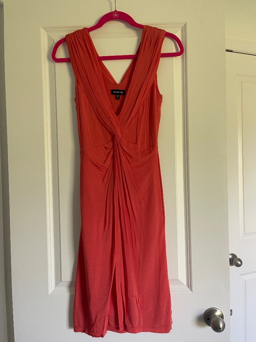 Bebe Coral Knee Length Dress Size Medium